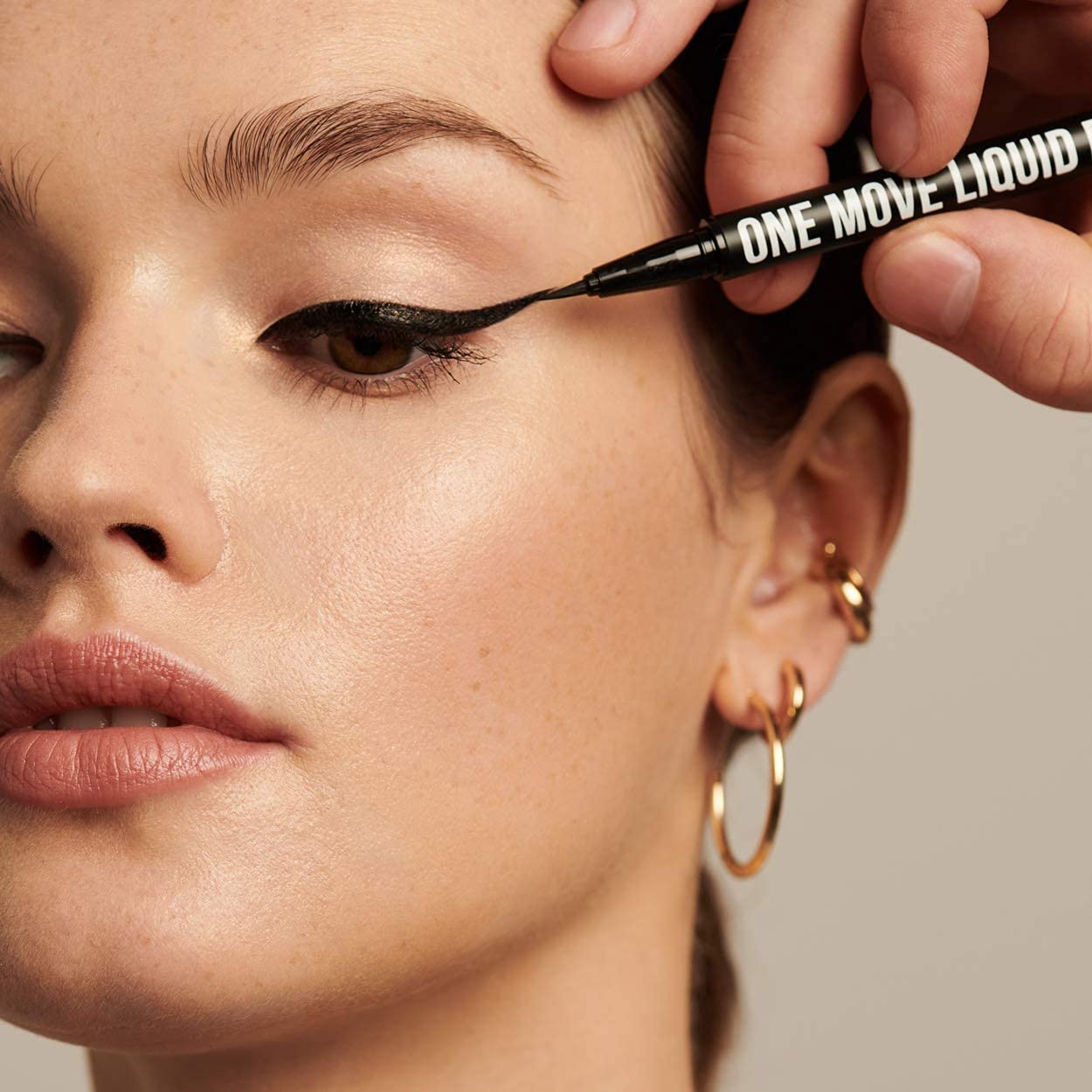 Inglot Midnight Matte Eyeliner Pen – إينغلوت قلم كحل مات بليمعة سوداء